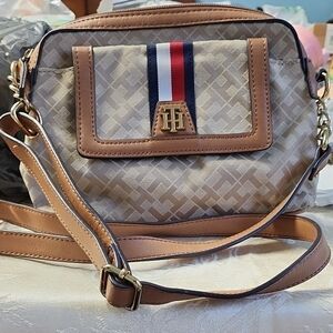 Tommy Hilfiger Beige and Brown Crossbody Bag!